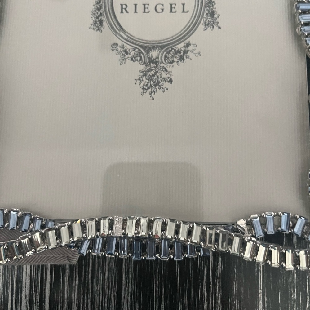 Olivia regal picture frame - Picture 2 of 4